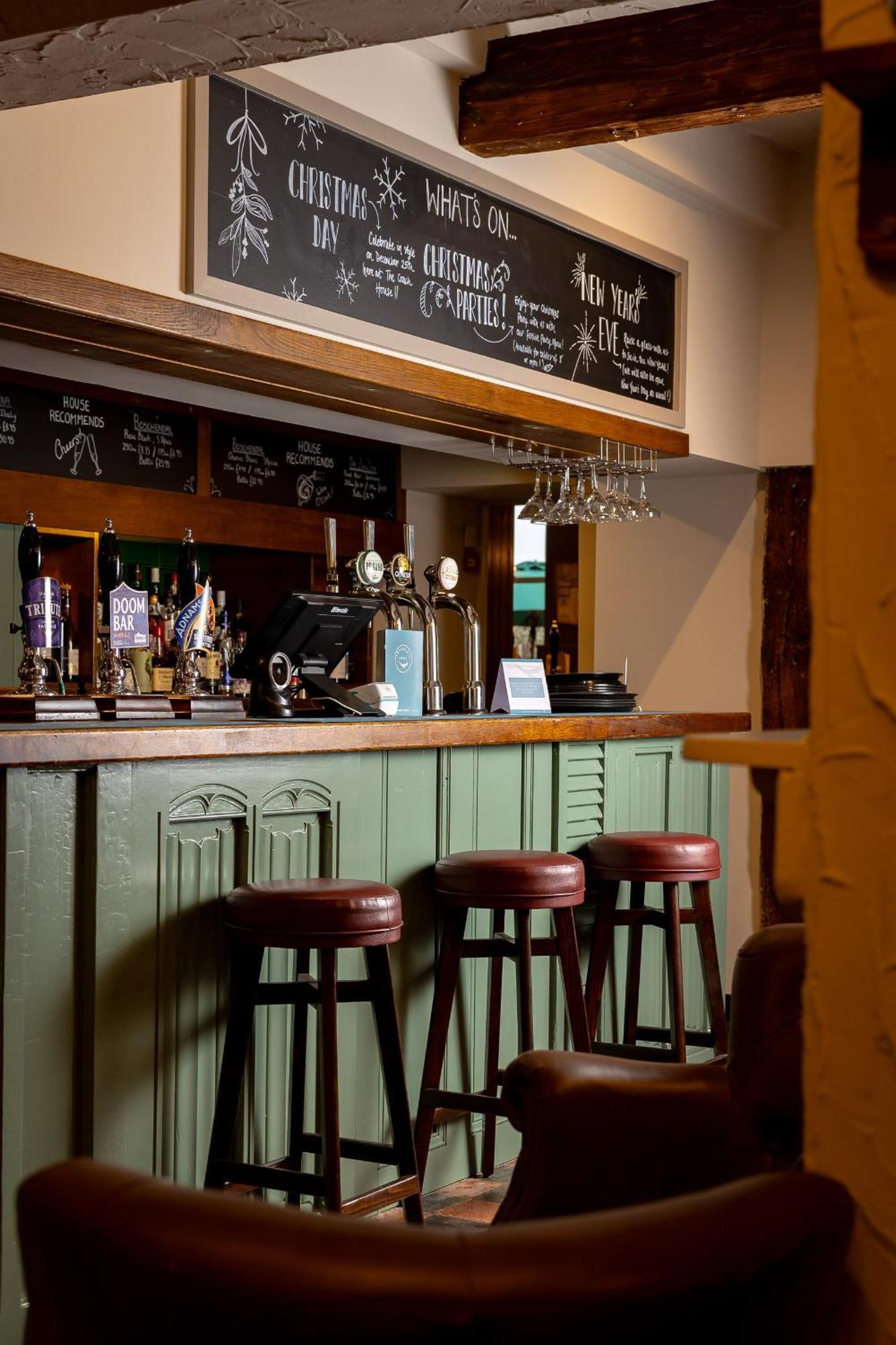 The Olde Coach House Inn Ashby Saint Ledgers Exterior photo
