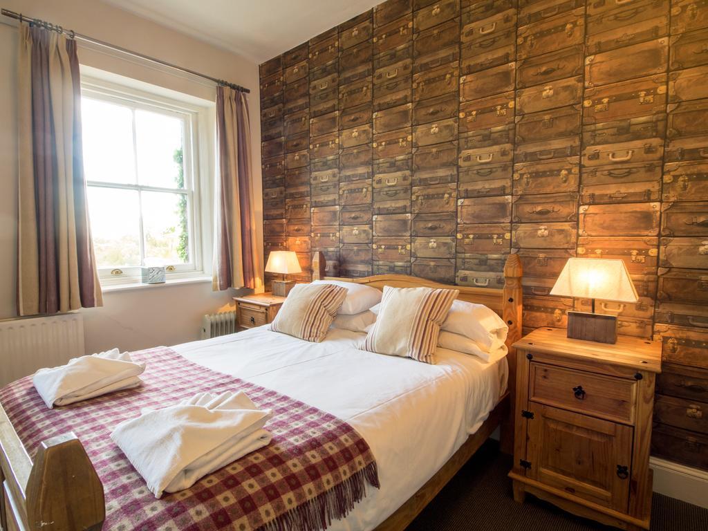 The Olde Coach House Inn Ashby Saint Ledgers Exterior photo